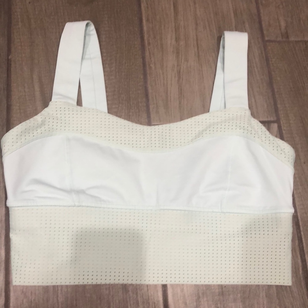 Lululemon light green sport bra